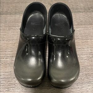 Dansko Clogs, size 40,‎ silver to black ombré